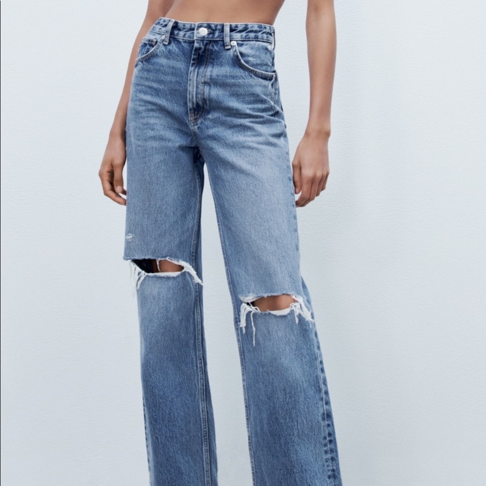 Zara size 4 high rise ripped wide leg jeans sold out online!